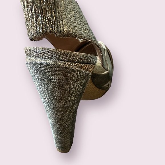 Women’s Daniblack Etta Sandal 5” Chunky Heel Gold Silver Metallic Size 9M - Picture 8 of 13